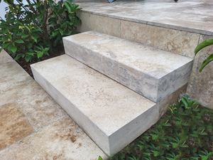 Travertin_Marche_bloc_Escalier_Propre_prise