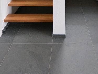 Gal1_Séance photo client-Ardoise-Gris-Carrelage intérieur-Escalier-js