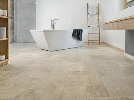 Carreaux Travertin Ivory-Cream dans la salle de bains
