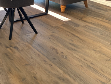 Carreau imitation bois Canada Lodge Table de salle à manger Galerie 1