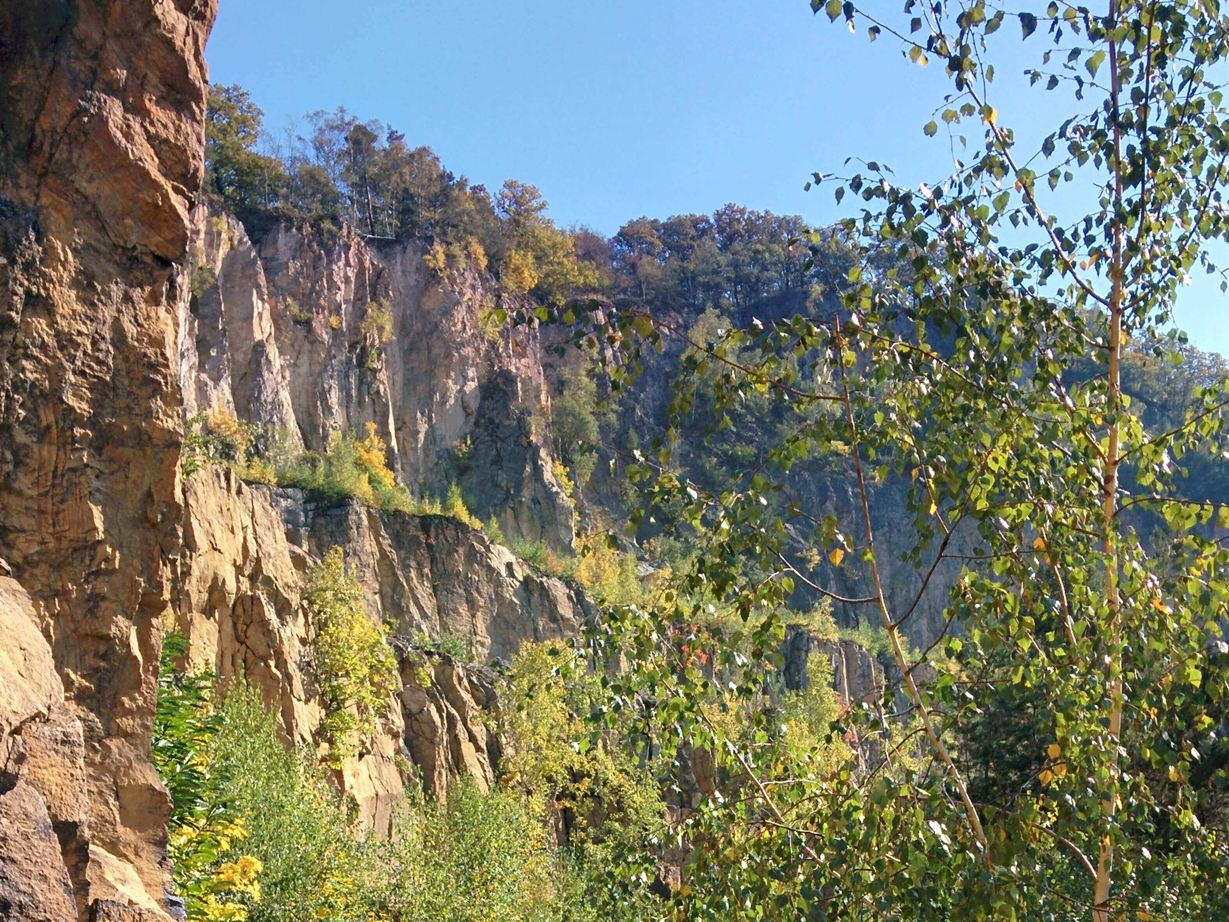 Steinbruch für Porphyr Naturstein