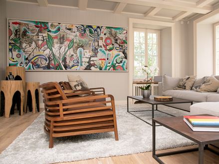 Wohnzimmer mit modernem Interieur