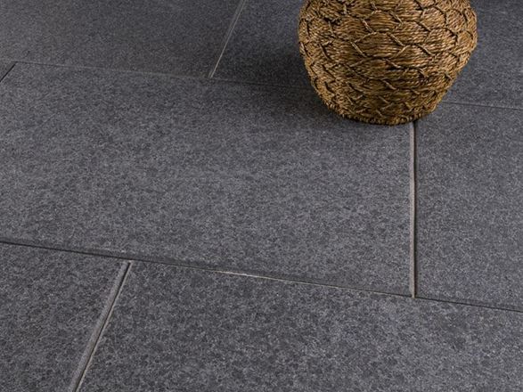 Platten Granit Basalt Black Beauty large 01